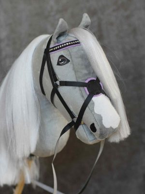 Keppihevonen kuituharjalla